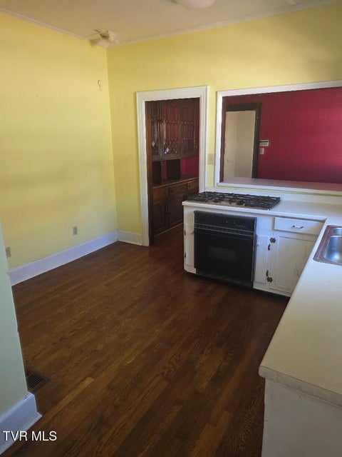 Photo #14: 605 Haynes Street