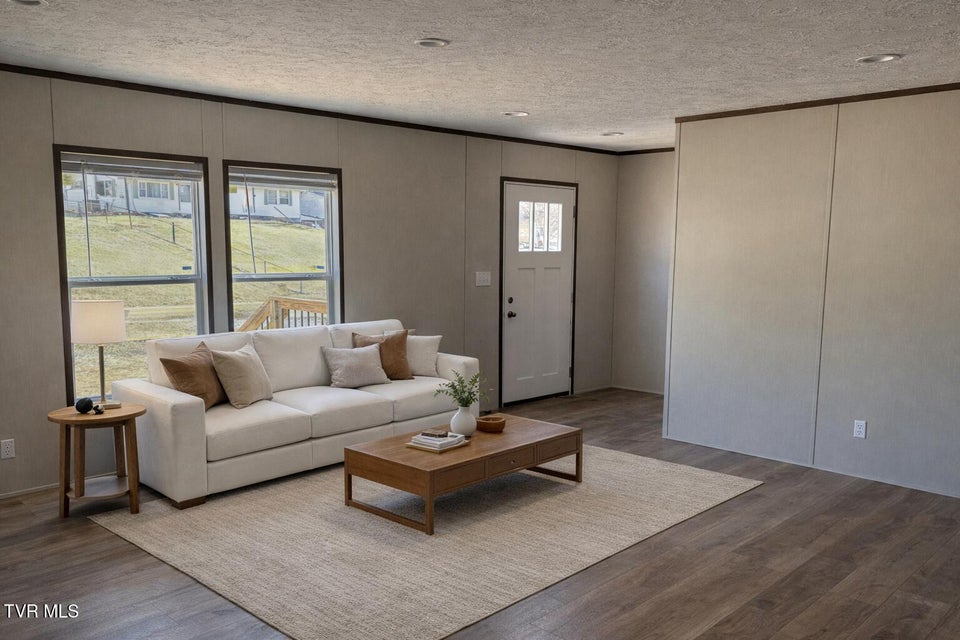 Photo #6: 5725 Kingsport Highway