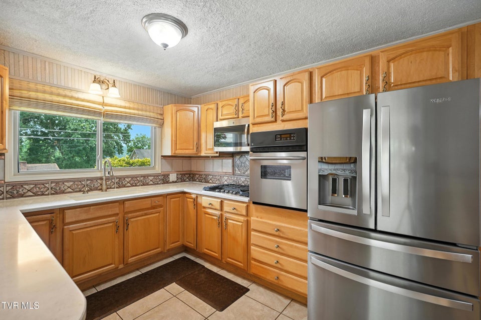 Photo #11: 250 Pace Drive