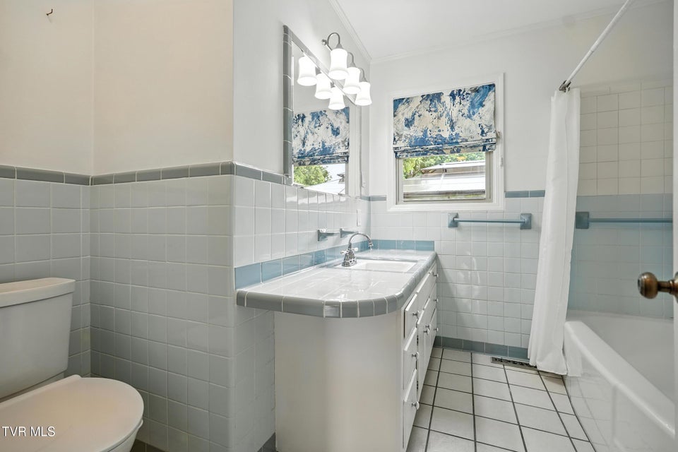 Photo #26: 250 Pace Drive