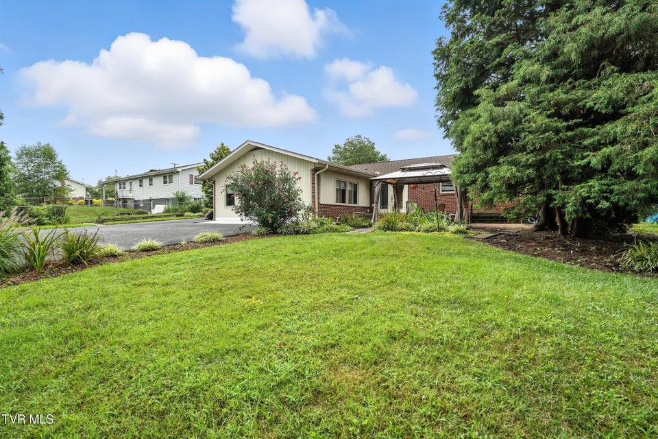 Photo #38: 250 Pace Drive