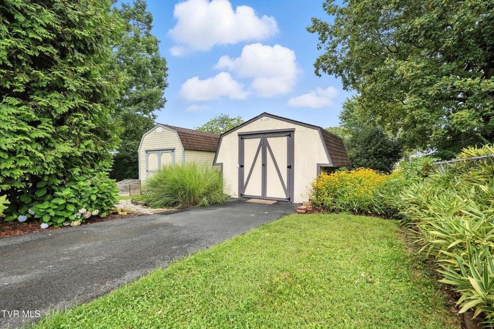 Photo #41: 250 Pace Drive