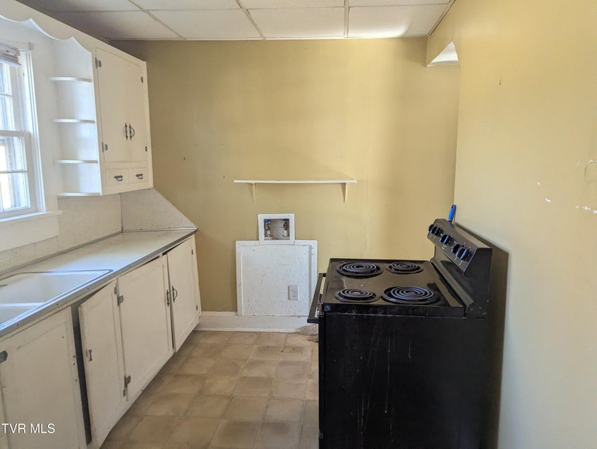 Photo #7: 1717 Lafayette Street