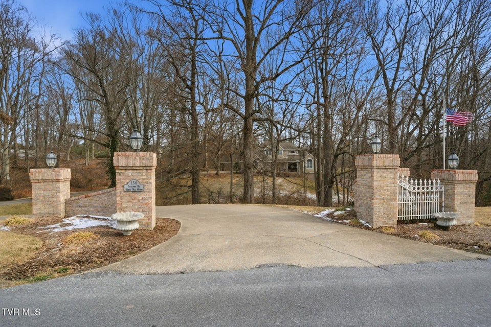 Photo #3: 134 Sycamore Drive