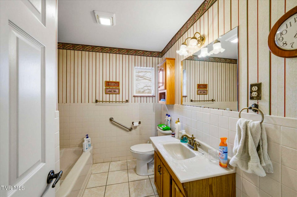 Photo #14: 1827 Lowery Drive