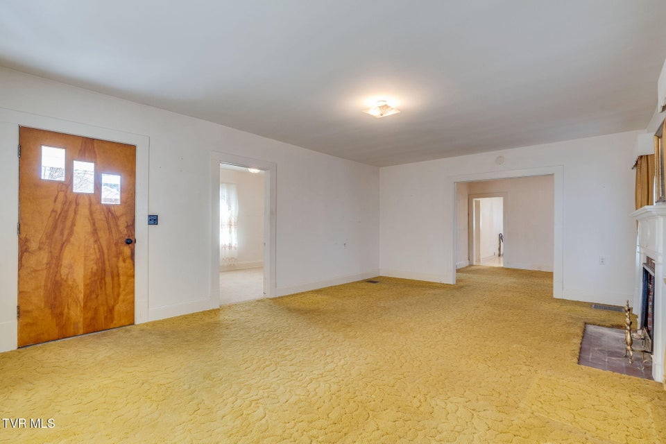 Photo #13: 2358 Siam Road