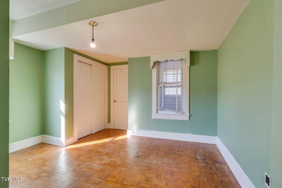 Photo #19: 2358 Siam Road