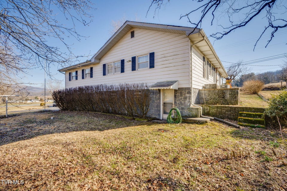 Photo #25: 2358 Siam Road