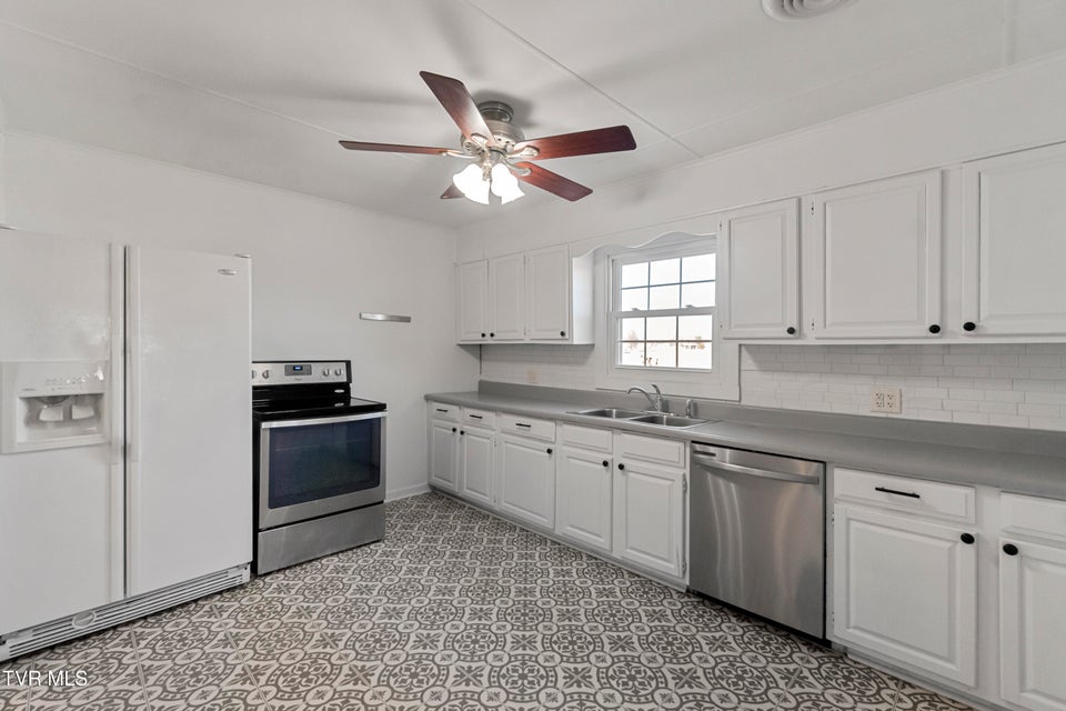 Photo #32: 300 Opie Arnold Road