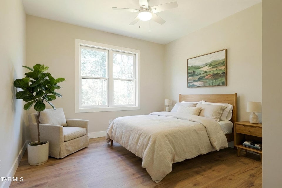 Photo #39: 297 Laurel Way