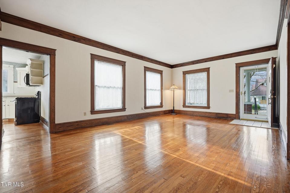 Photo #13: 113 2nd Street