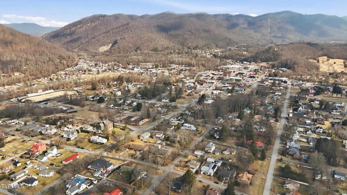 Photo #50: 113 2nd Street