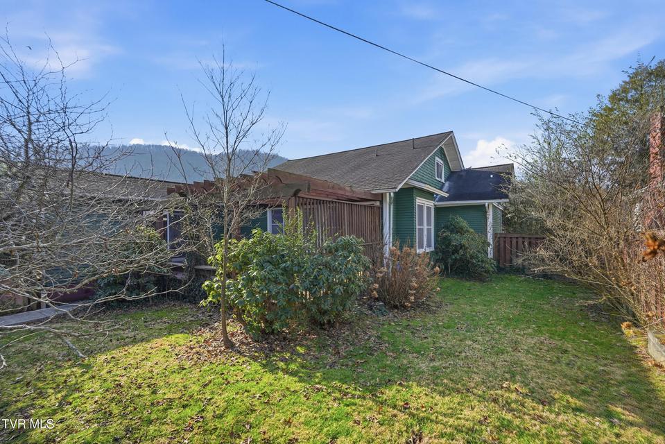 Photo #7: 113 2nd Street