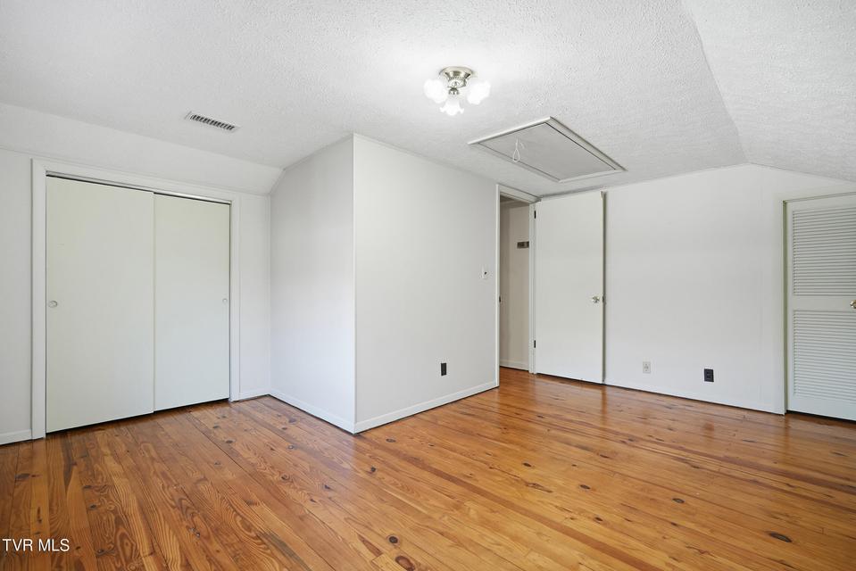 Photo #36: 113 2nd Street