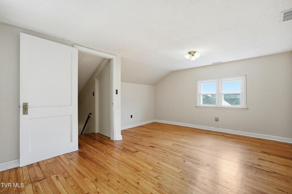 Photo #40: 113 2nd Street