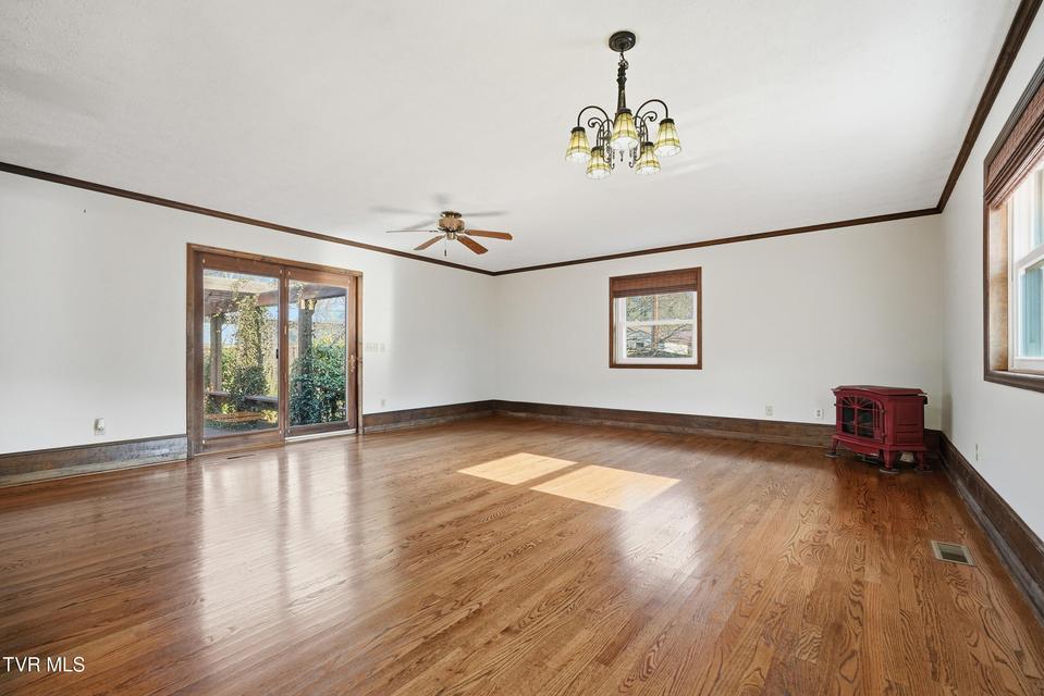 Photo #18: 113 2nd Street