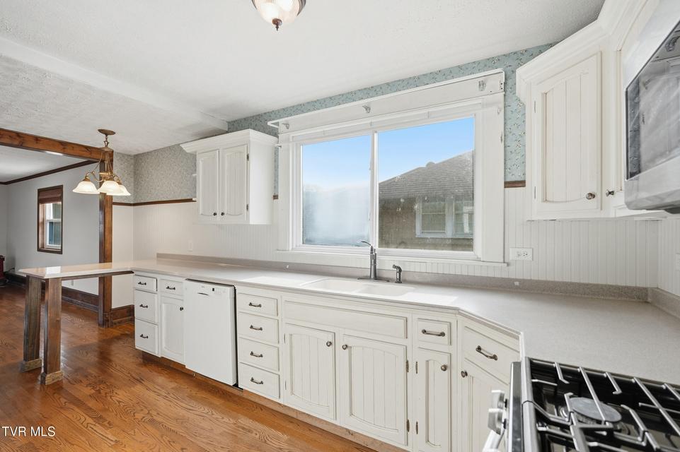 Photo #24: 113 2nd Street