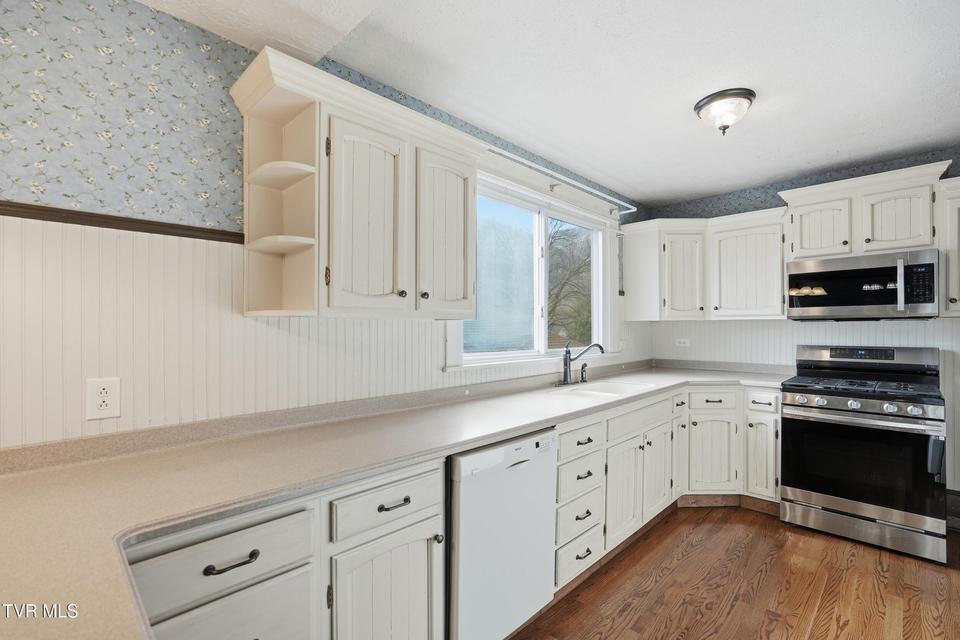 Photo #26: 113 2nd Street