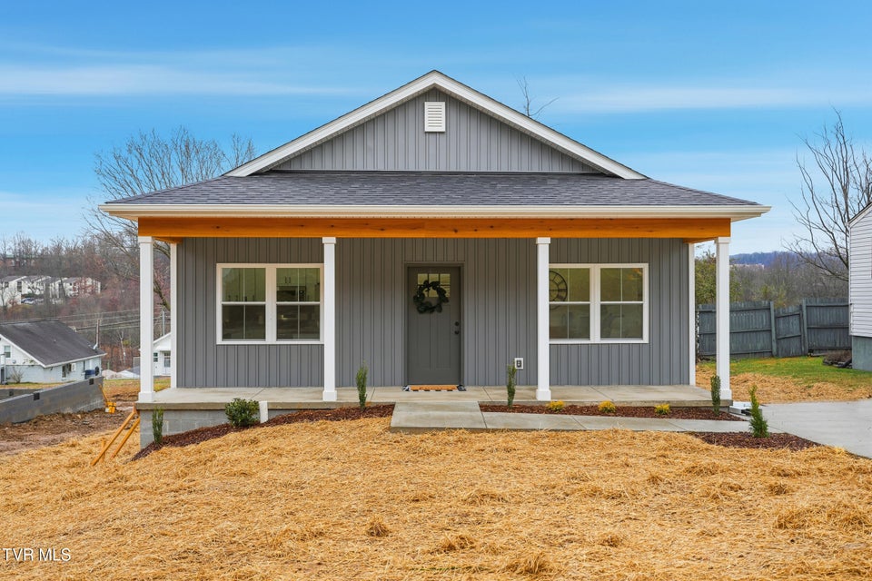 Photo #3: 2645 Anderson Street