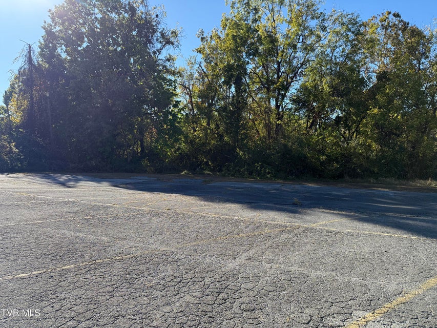 Photo #16: 1801 Lakeview Drive