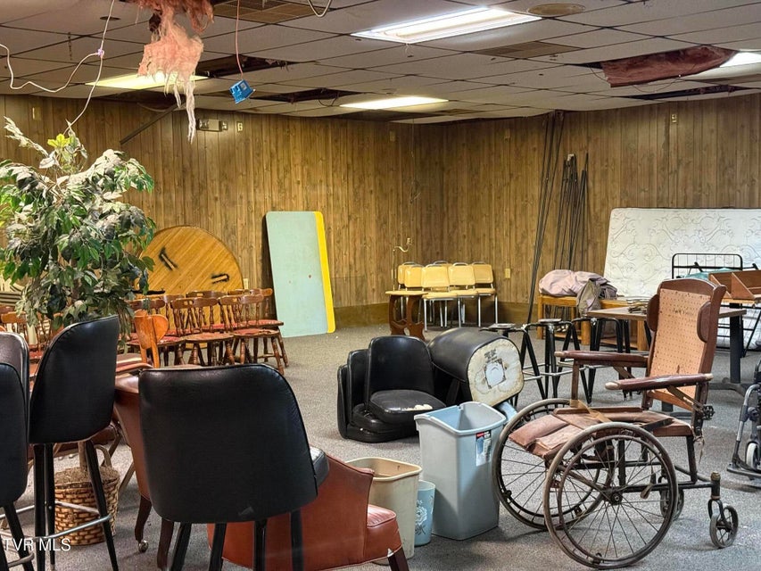 Photo #32: 1801 Lakeview Drive