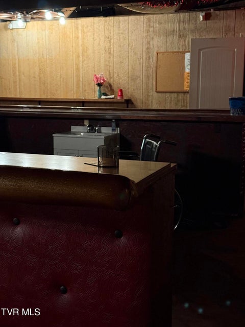 Photo #39: 1801 Lakeview Drive