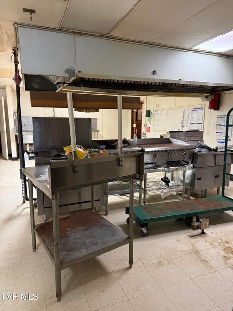 Photo #56: 1801 Lakeview Drive