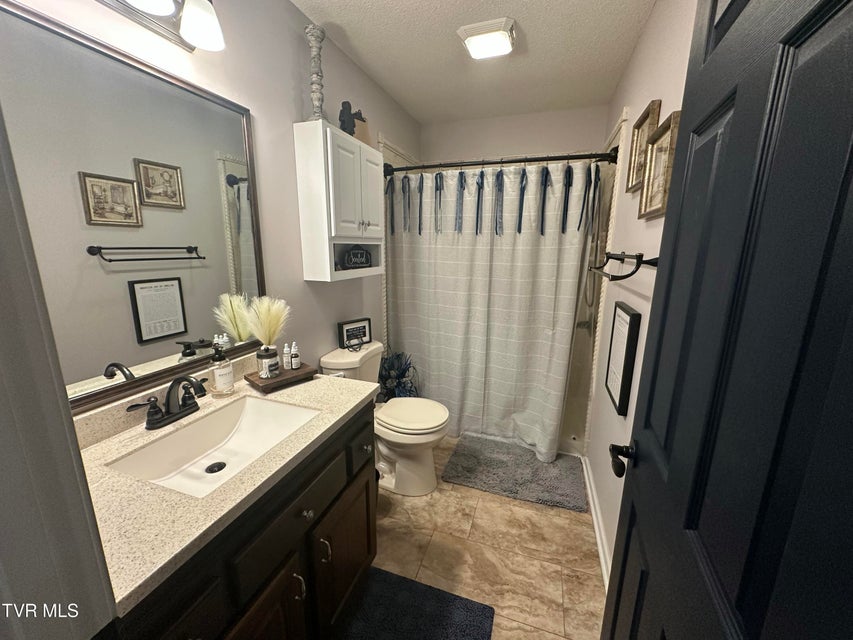 Photo #13: 333 Viking Place