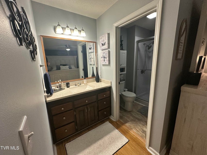 Photo #20: 333 Viking Place