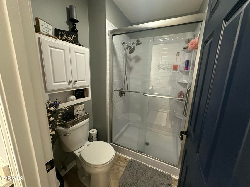 Photo #21: 333 Viking Place