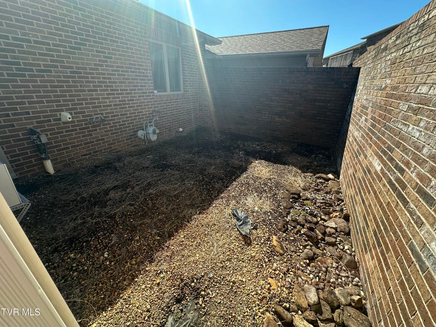 Photo #23: 333 Viking Place