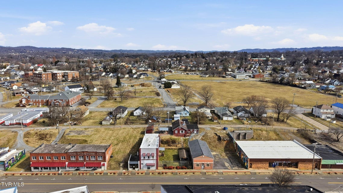 Photo #3: 427 & 431 Sullivan Street