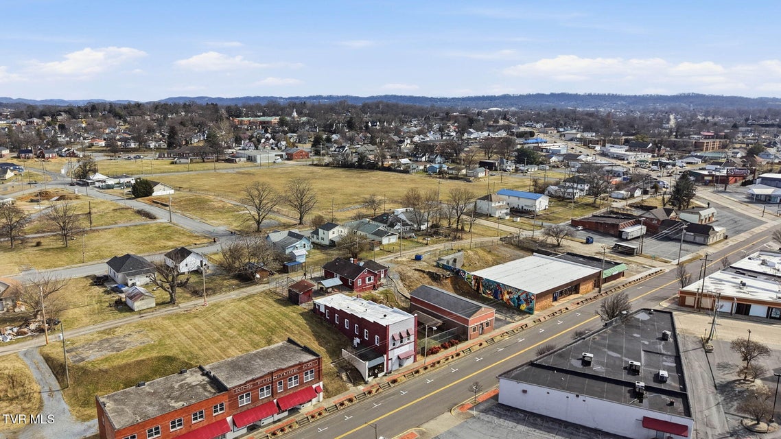 Photo #4: 427 & 431 Sullivan Street