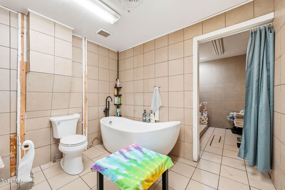 Photo #13: 427 & 431 Sullivan Street