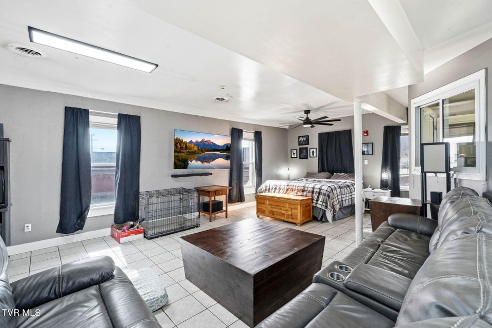 Photo #14: 427 & 431 Sullivan Street