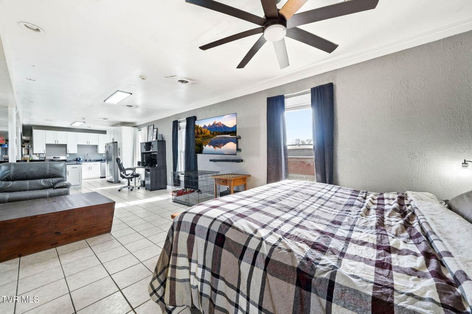 Photo #16: 427 & 431 Sullivan Street