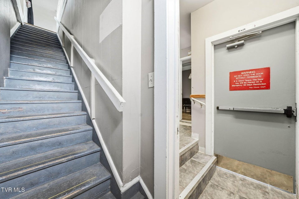 Photo #30: 427 & 431 Sullivan Street