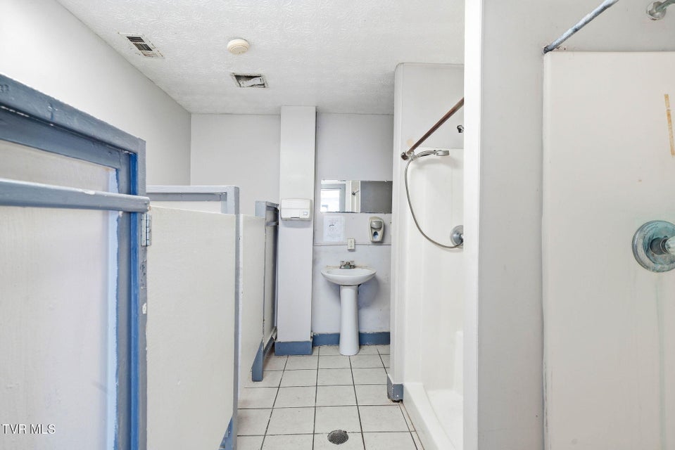 Photo #37: 427 & 431 Sullivan Street