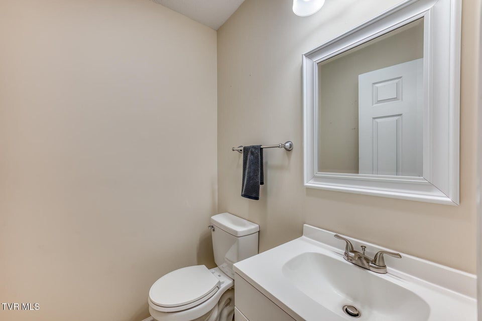 Photo #10: 411 Chestnut Street