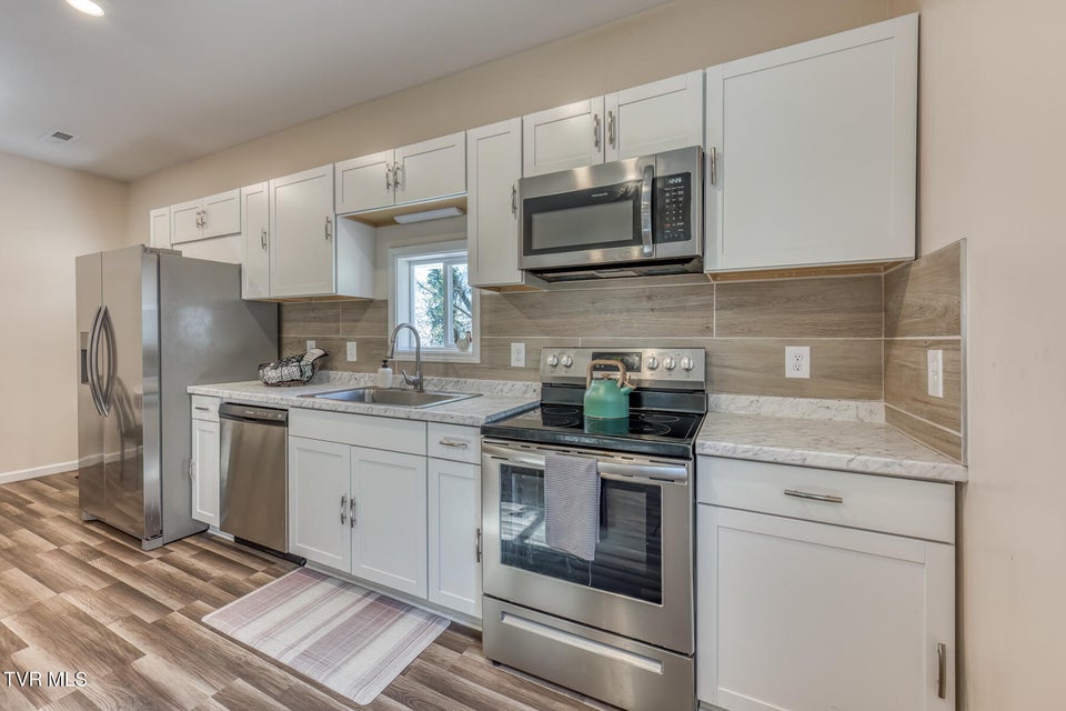 Photo #15: 411 Chestnut Street