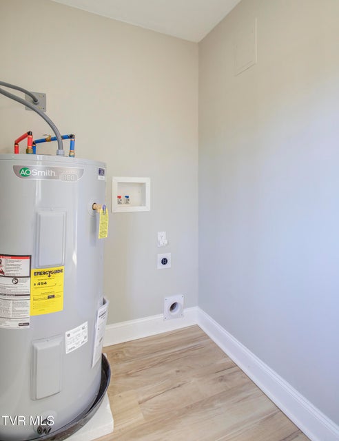 Photo #15: 304 1/2 Chilhowie Avenue W Avenue