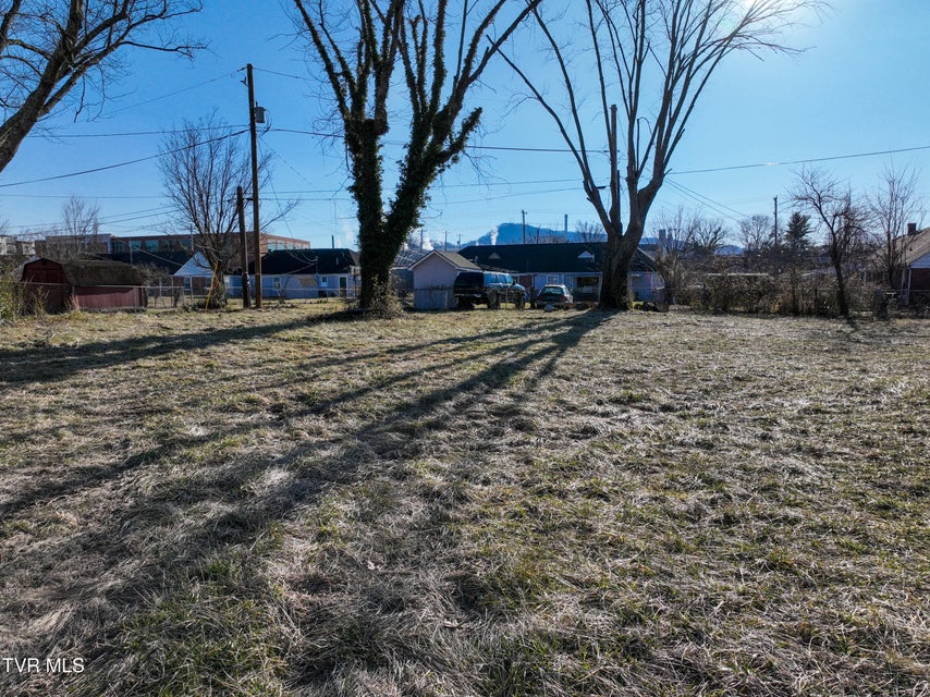 Photo #5: 524 Sequoyah Drive