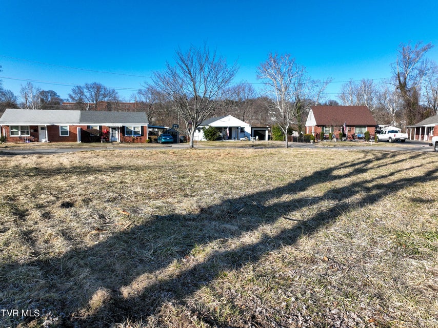 Photo #9: 524 Sequoyah Drive