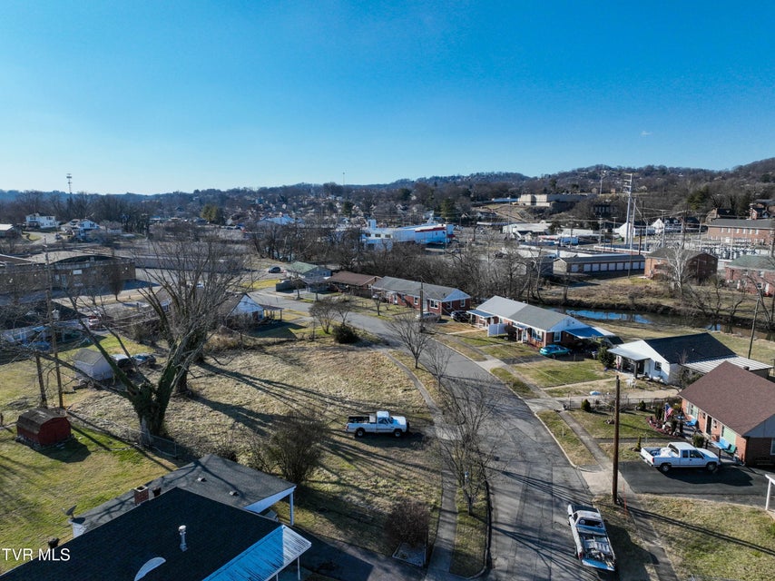 Photo #12: 524 Sequoyah Drive