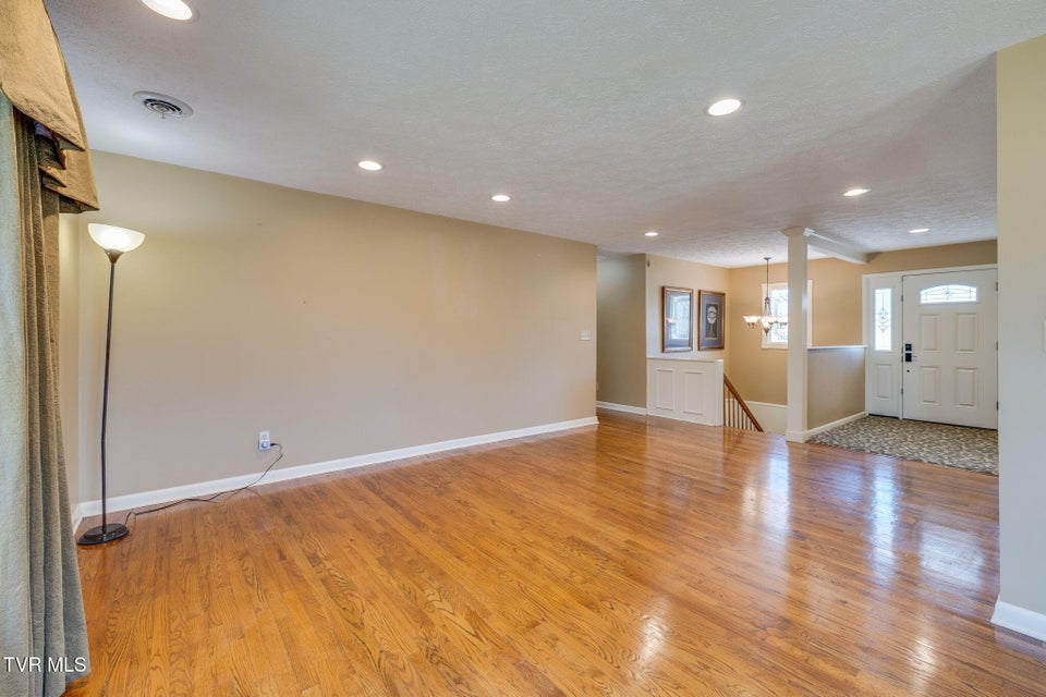 Photo #11: 416 Manderley Road