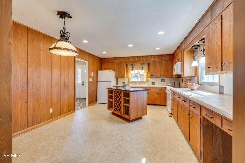 Photo #15: 416 Manderley Road