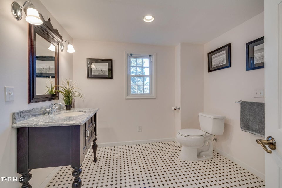 Photo #37: 416 Manderley Road