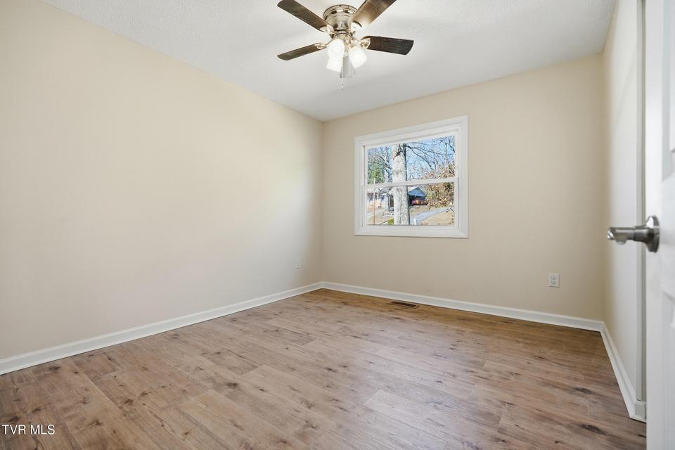 Photo #27: 1506 Mountain View Avenue