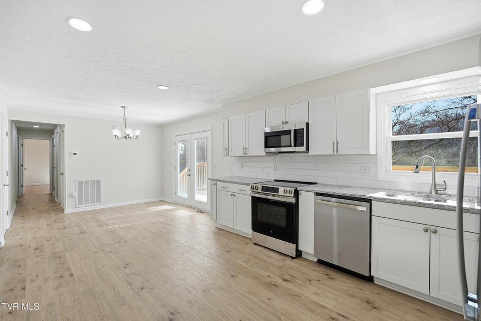 Photo #16: 1506 Mountain View Avenue