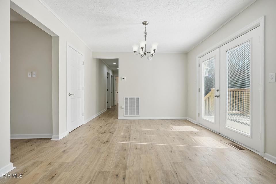 Photo #14: 1506 Mountain View Avenue